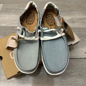 COPY - NWB Women’s Hey dude Wendy Boho light denim size 8